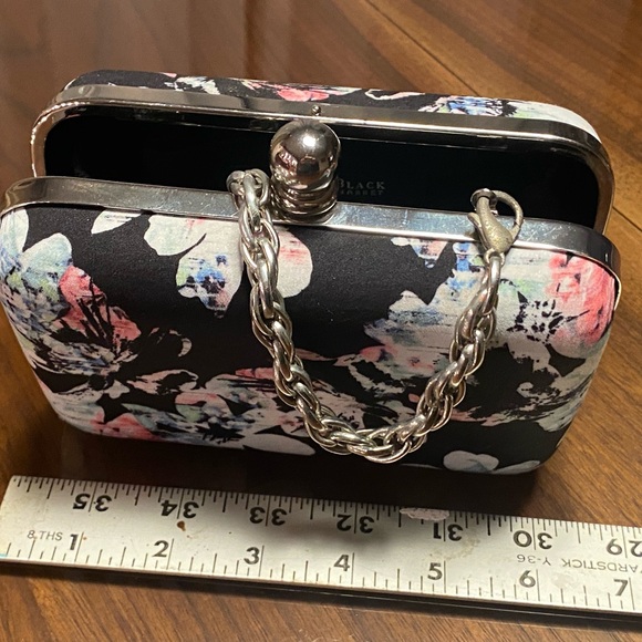 White House Black Market Floral Print Clutch - Picture 4 of 8